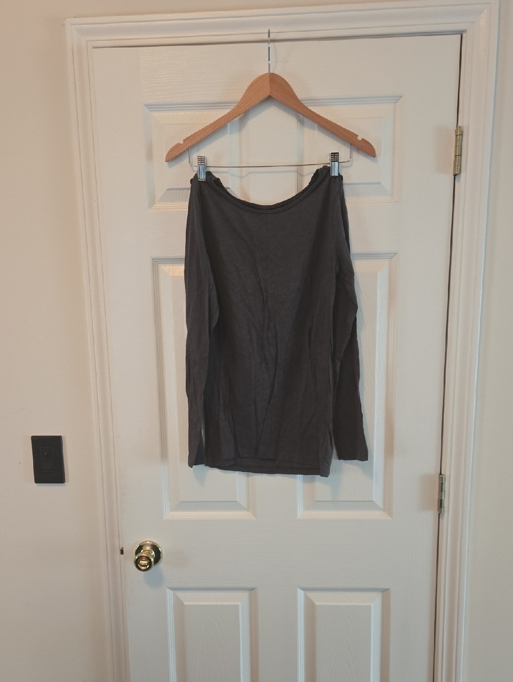 GAP Charcoal Gray Long Sleeve Tee